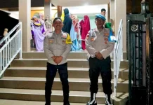 Malam Penuh Berkah, Polri Amankan Ibadah Tarawih di Adonara Timur