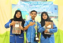 MAKN Ende Raih Juara II Lomba Debat Ilmiah Tingkat Kabupaten Ende