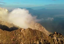 Tips Mendaki Gunung Flores agar Aman dan Nyaman