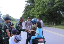 Pererat Silaturahmi, Yonif TP 834/WM dan Polres Nagekeo Gelar Aksi Sosial Ramadan