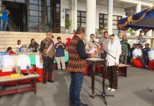 Cicih Badeoda Dikukuhkan sebagai Bunda Literasi Ende