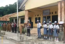 Kapolsek Riung Ajak Siswa SMAK Kejora Disiplin dan Bijak Bermedia Sosial