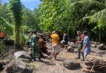 Babinsa Koramil 1624-06/Wulanggitang Sigap Pantau Dampak Banjir