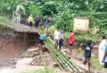 Hujan Deras Putuskan Akses Jalan Lisende Kotabaru Lepkes