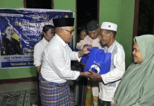 Warga Wailolong Terima Parcel Ramadan