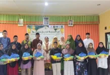 Kemenag Nagekeo Gelar Joyful Ramadhan, Salurkan Bantuan THR