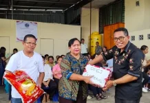 Kemenag Ende Salurkan Bantuan untuk Panti Asuhan dan Yayasan Pelayanan Sosial