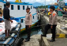 Pengamanan Pelabuhan Larantuka Diperketat dalam Operasi Ketupat 2026