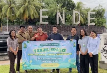 Tebar Kebaikan Ramadhan, BPJS Ketenagakerjaan Ende Bagikan Takjil Gratis