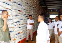Usman Husin Pastikan Stok Beras dan Minyak Goreng NTT Aman