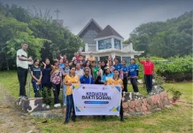 Warga Binaan Ikut Bersihkan Taman Doa Bukit Fatima Larantuka
