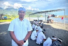 Tradisi Melasti Warnai Persiapan Hari Raya Nyepi di Ende