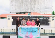Polres Sikka Berbagi Takjil Pererat Kebersamaan Ramadan