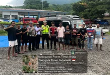 Sat Lantas Polres Flotim Pantau Arus Kendaraan di Terminal Lamawalang