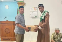 Pemkab Lembata Salurkan Bantuan Masjid Saat Safari Ramadan