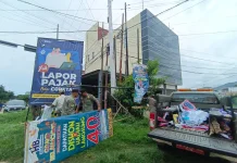Satpol PP Tertibkan PKL dan Iklan Liar di Labuan Bajo