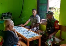 Babinsa Omesuri Pantau Wilayah, Ajak Warga Peusawah Aktif Jaga Keamanan