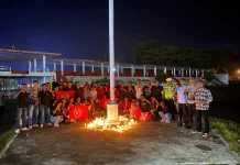 Gabungan Personel Polres Ende Kawal Aksi 1000 Lilin Mahasiswa PMKRI