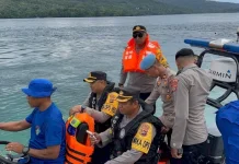 Kapolres Flotim Tinjau Pengamanan Semana Santa di Adonara