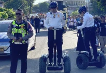 Polres Manggarai Barat Kawal Jalan Salib dengan Kendaraan Listrik