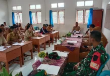 Rapat Pembentukan Panitia Hardiknas 2026, Babinsa Satar Mese: Kami Siap Dukung