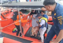 Ibu Hamil Alami Preeklamsia Berat, PHC Bantu Evakuasi Laut dari Pulau Komodo