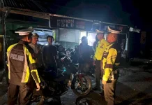 Jaga Kamseltibcarlantas, Polres Manggarai Gelar Patroli Malam di Kota Ruteng