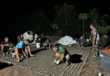 TNI Percepat Pembangunan Jembatan Gantung untuk Akses Masyarakat di Mauponggo