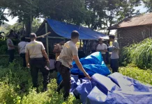 Polisi Dirikan Tenda Darurat Bantu Warga Adonara Timur
