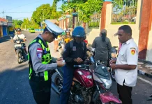 Polres Flotim dan Dispenda Gelar Operasi Kendaraan
