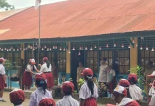 Polsek Wolowaru Tanamkan Disiplin melalui Police Goes to Schoool