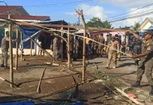 Pemkab Sikka Tertibkan Pedagang di Jalan Wuring