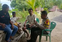 Bhabinkamtibmas Desa Kezewea Intensifkan Sambang Bersama Warga