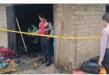 Gerak Cepat SPKT Polres Manggarai dan Warga ,Atasi Kebakaran Hebat di Lawir