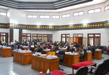 Sembilan Fraksi DPRD Manggarai Sampaikan Pandangan Umum Dua Ranperda Strategis