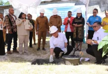 Kunjungi NTT, Mendikdasmen Lakukan Groundbreaking Gedung Baru TK Kristen Kupang