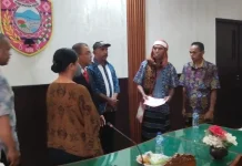 Tokoh Adat Tiwe Hibahkan Lahan untuk Sekolah Rakyat