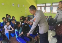 Kapolres Sikka Bawa Semangat Baru untuk SDK Wukur