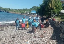 Kemenag Lembata Dorong Kesadaran Lingkungan lewat Aksi Pesisir