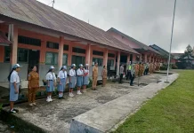 Sat Lantas Polres Ngada Edukasi Pelajar lewat Program Polisi Goes To School
