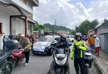 Bhabinkamtibmas Kawal Kontingen MTQ Golewa Selatan ke Bajawa