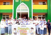 Bawaslu Nagekeo Edukasi Pemilih Pemula lewat Program Goes to School