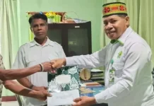 Kemenag Sikka Salurkan Bantuan untuk Rehabilitasi Gereja Stasi Kringa