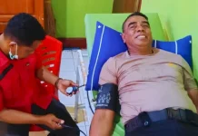 Polres Flores Timur Donor Darah Peringati Hari Lanjut Usia Nasional Ke-30