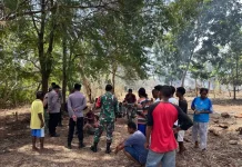 Babinsa dan Bhabinkamtibmas Monitoring Wilayah di Wulandoni