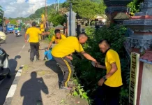 Polres Flores Timur Gelar Jumat Bersih, Perkuat Budaya Gotong Royong