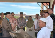 Unika Ruteng Sumbang Seekor Sapi Kurban bagi Umat Islam di Ruteng
