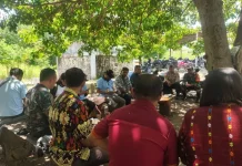 Babinsa Lewoleba Edukasi Siswa SMKN 2 tentang Kebersihan dan Kamtibmas
