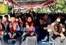 Ratusan Siswa MIN 1 Ende Ikuti Prosesi Kelulusan Penuh Haru dan Syukur