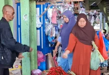 Harga Cabai di Pasar Mbongawani Tembus Rp80 Ribu